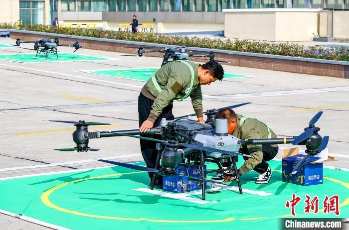 武汉低空飞行航线“上新” 货物空中直达市中心