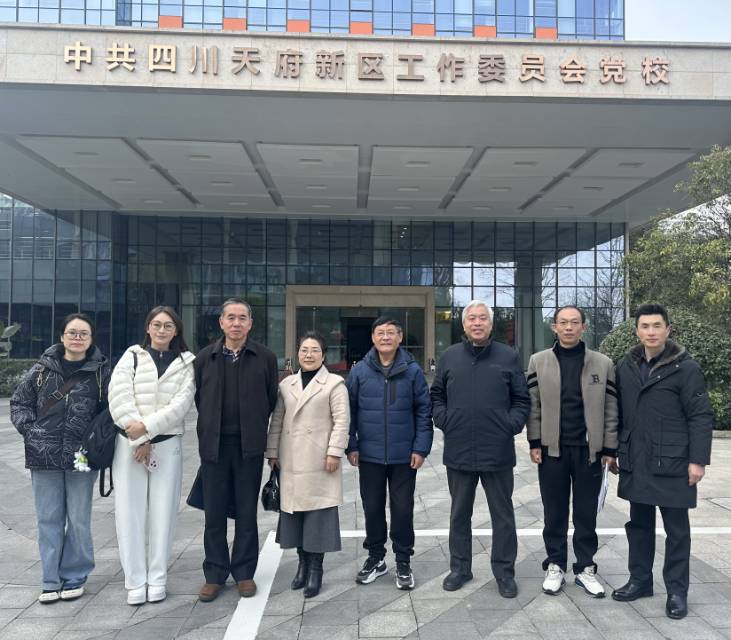 戎翼星空与长征女红军精神研究会考察团开展交流座谈