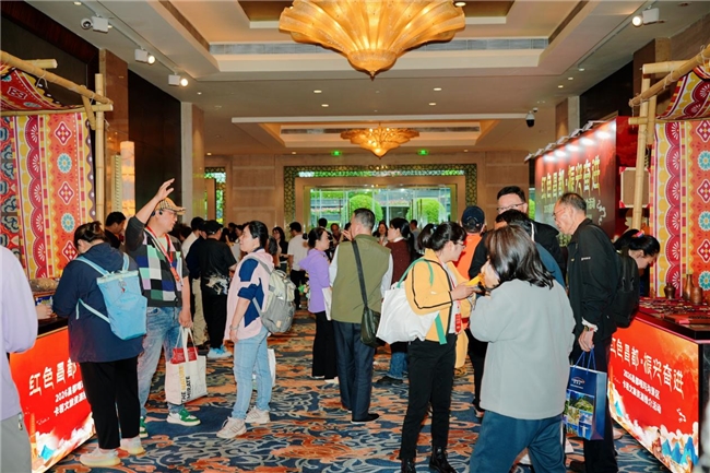 “红色昌都，振兴奋进”2026年昌都嘎玛沟景区卡若文旅资源推介会-成都站圆满举行(图5)