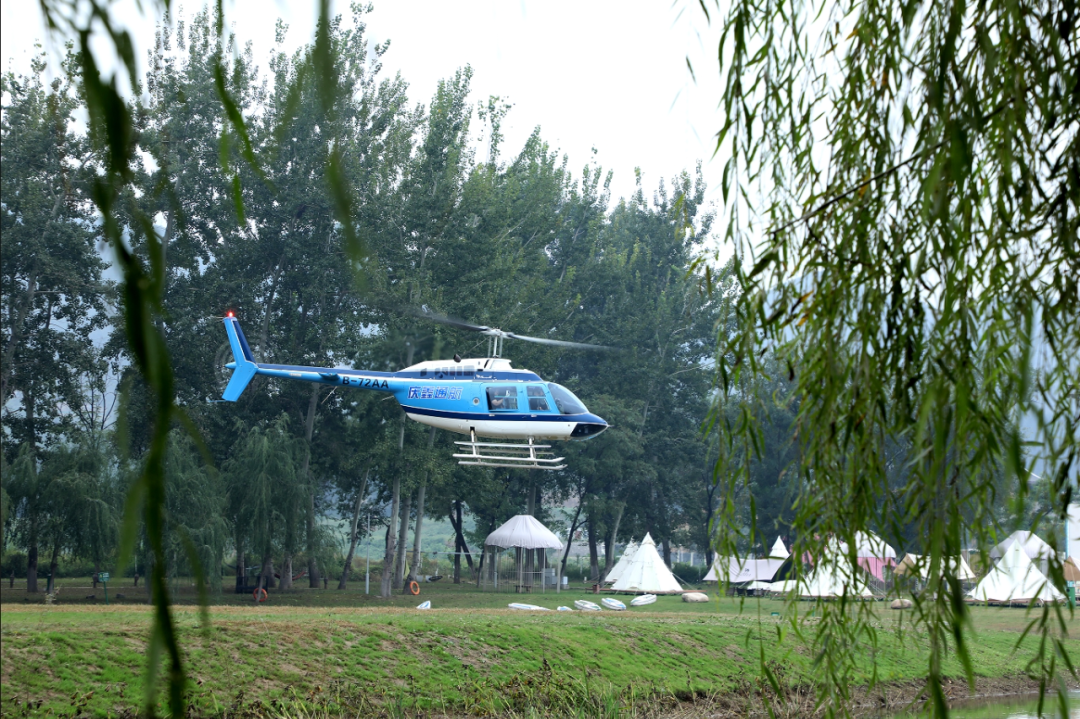 低空飞行体验活动在美丽的太行水镇露营基地举行。付小杰 摄